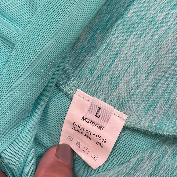 Woman’s Work Out Tank Top - Picture 3 of 5